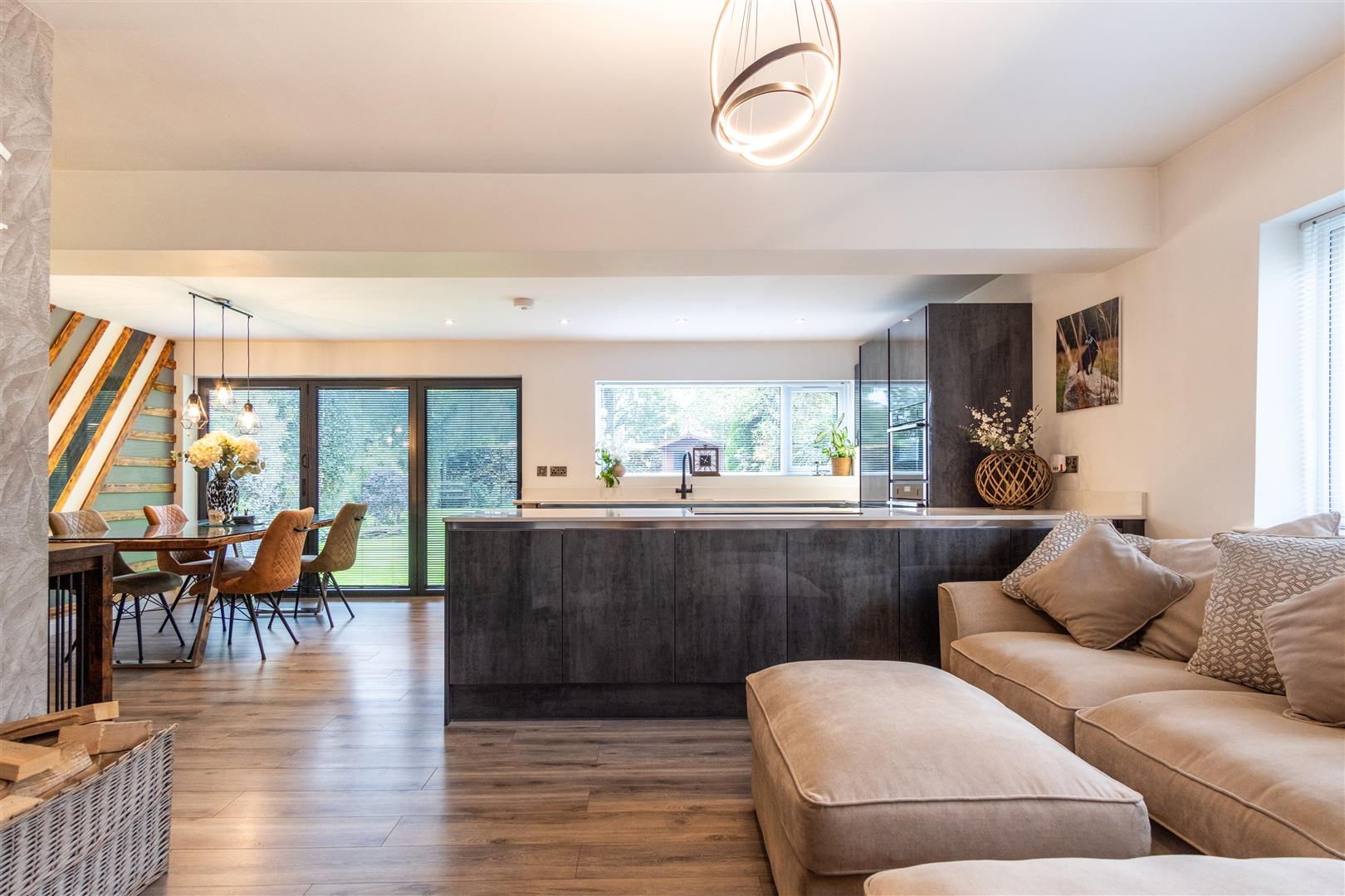4 bed property in Fengrove, Preston